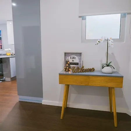 Lechartier 1 Apartment