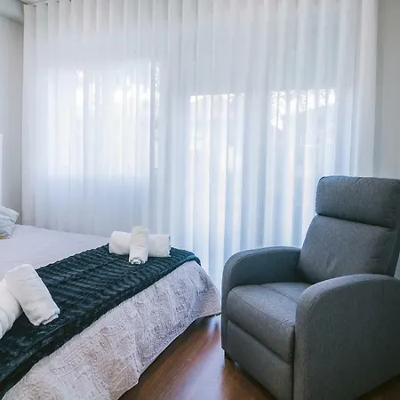 Lechartier 1 Apartment