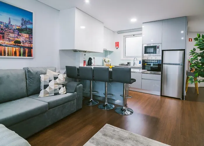 Apartment Lechartier 1 *